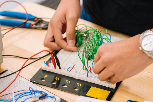 Why STEM Toys Matter: Fueling Kids’ Creativity Through Hands-On Play